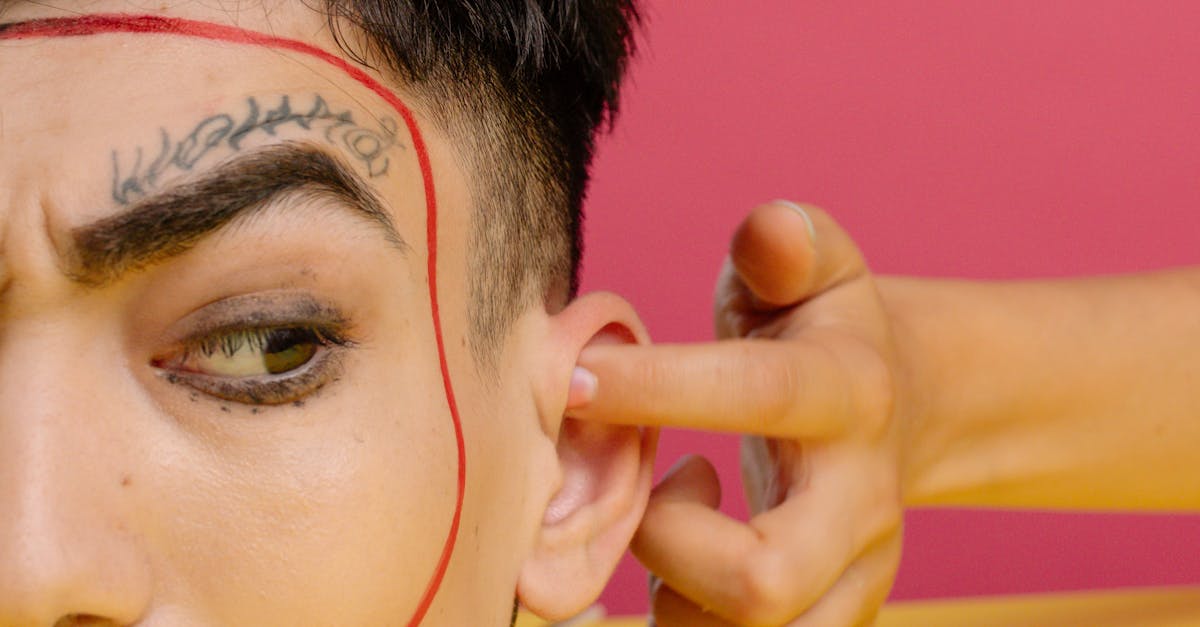 Best Sunscreens for Protecting Microbladed Brows